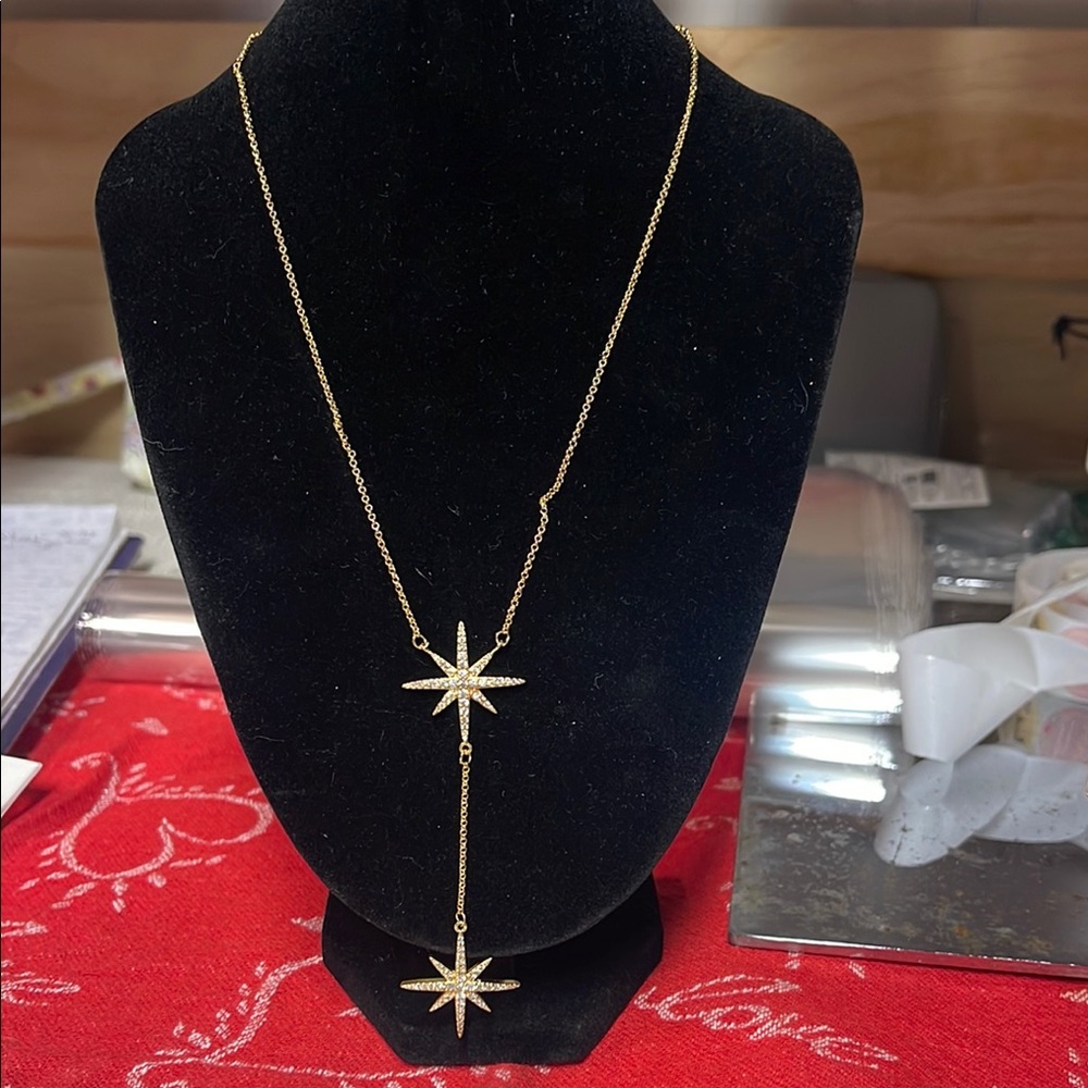 Elegant Gold Star Pendant Necklace